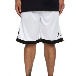 New without tag Air Jordan dri fit shorts size M